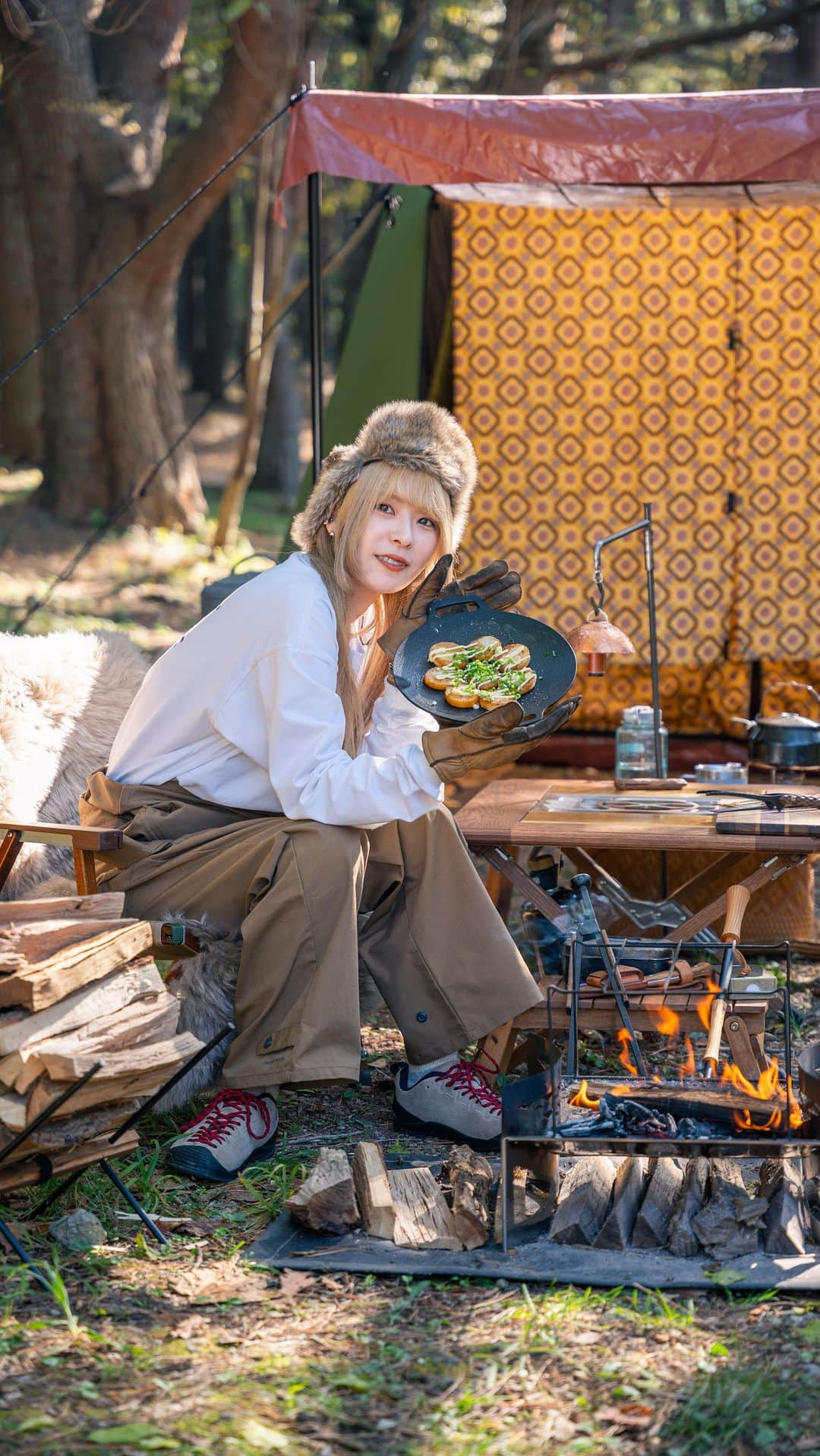 さーやんのインスタグラム：「マヨポン山芋ステーキ⏬レシピあり 　 さっぱり食べられて 山芋の食感が病み付きになります〜🤤 　 　 ▫️材料 ・山芋　　　　お好み量 ・バター　　　ひとかけ ・ポン酢　　　2回し ・マヨネーズ　お好み量 ・刻みネギ　　お好み量 　 ▫️作り方 ①山芋の皮を剥き1cm幅に切る。 ②バターを熱し、山芋の両面を焼く。 ③ポン酢を2回し程かけて、 　ひっくり返しながら味を絡める。 ④マヨネーズとネギをトッピングしたら完成✨ 　 　 バターの代わりに、 ごま油でも美味しそうで どっちで焼こうか悩みました🤣 　 お好きな方でお試しください🫶 　 　 ⏬その他のレシピはこちらから @___saaayan___ 　 　 　 　 #キャンプ #キャンプ飯 #キャンプ料理 #キャンプ飯レシピ #キャンプご飯 #キャンプコーデ #キャンプ女子 #アウトドア #アウトドア料理 #アウトドア女子 #簡単レシピ #レシピ #料理 #マルチグリドル #camp #camping #camplife #outdoor #outdoorlife #露營 #露營生活 #캠프닉 #캠핑」