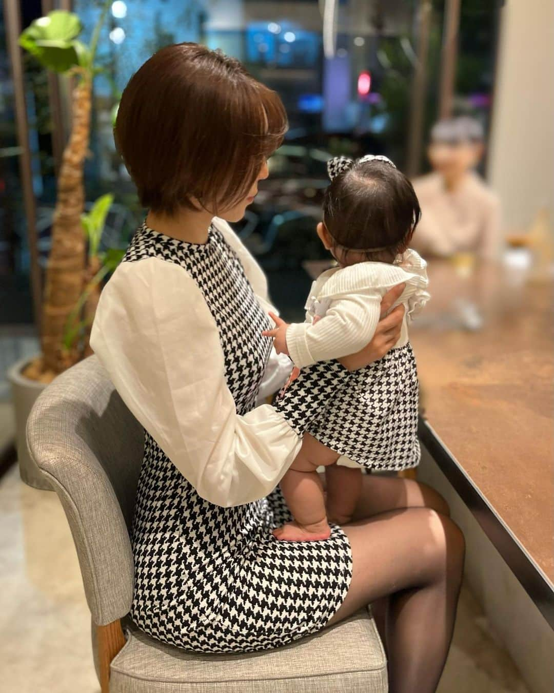 粕谷聡子さんのインスタグラム写真 - (粕谷聡子Instagram)「#親子コーデ愛好家  🤍🖤🤍🖤🤍🖤🍙🖤🤍🖤🤍🖤🤍🖤🤍🖤🤍🖤 🖤🍙🖤🤍🖤🤍🖤🤍🖤🤍🖤🤍🖤🤍🖤🍙🖤🤍 🤍🖤🤍🖤🤍🖤🤍🖤🤍🖤🍙🖤🤍🖤🤍🖤🤍🖤 _____________________________________Satoko___★*  #モノトーンコーデ #親子コーデ #リンクコーデ #親子リンクコーデ #おにぎりちゃんのOOTD #tokyo #japan #dancer #댄서 #気象予報士 #筋トレ女子 #weatherforecaster #nodancenolife #スポーツ女子 #workout #fitness #fitgirl #abs #japanese #selfie #셀카 #satokokasuya #粕谷聡子」11月2日 20時33分 - satokokasuya