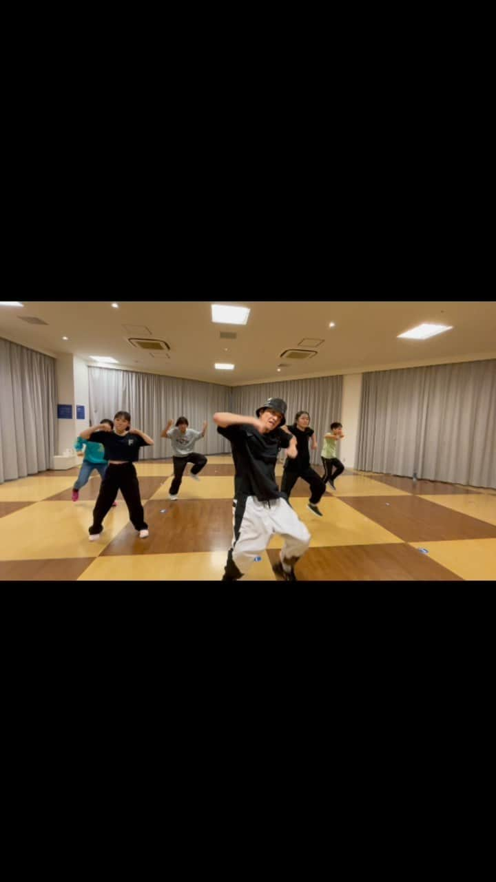 細川優のインスタグラム：「Isis (feat. Logic) / @joynerlucas   choreo by @yuhosokawa   #joynerlucas  #isis #dance  #hiphop #randb #lesson #ダンス #ヒップホップ #ダンスレッスン #choreograph #avexdancemaster #吉本興業 #振付 #yu #yuhosokawa #細川優」