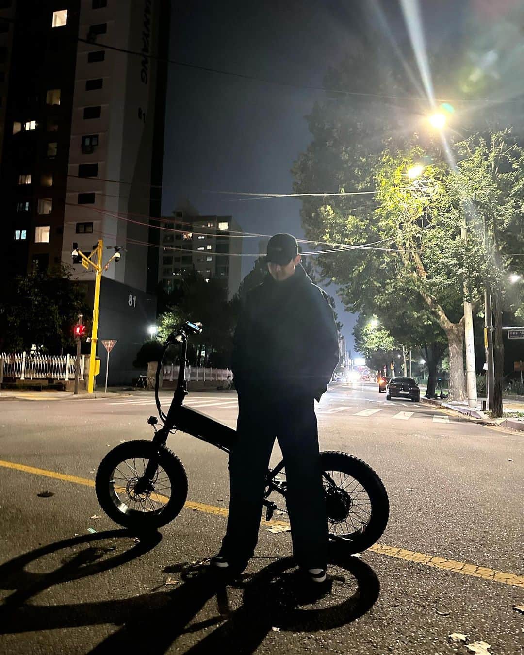 チェ・ミンホさんのインスタグラム写真 - (チェ・ミンホInstagram)「new bicycle.」11月2日 20時47分 - choiminho_1209