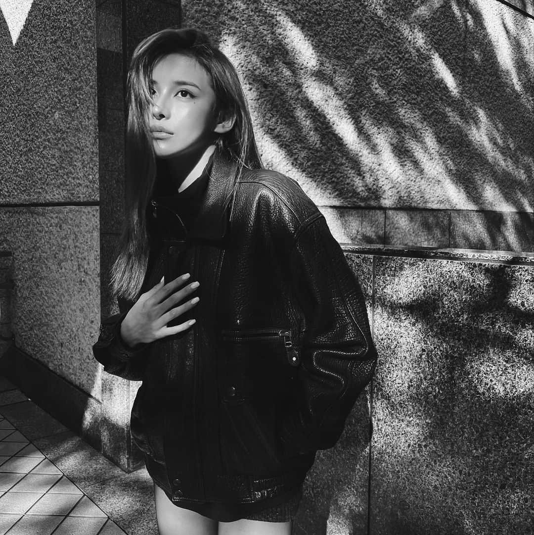 MIRINのインスタグラム：「ライダースは何年も着れて愛着が沢山」