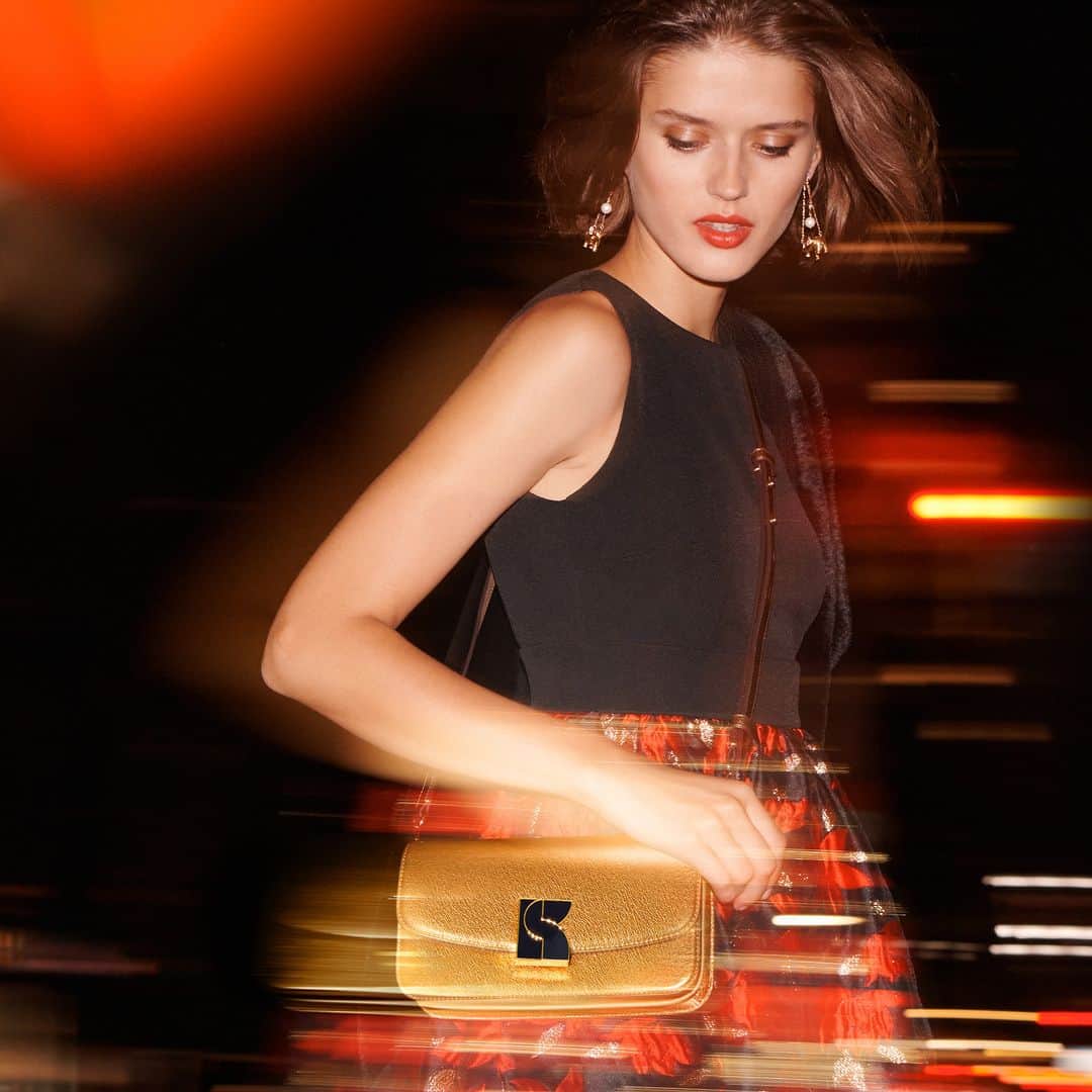 ケイト・スペードのインスタグラム：「夜に残る光の粒って、記憶に残る思い出みたい  #katespadeny #katespadejapan #ケイトスペード #ケイトスペードニューヨーク」