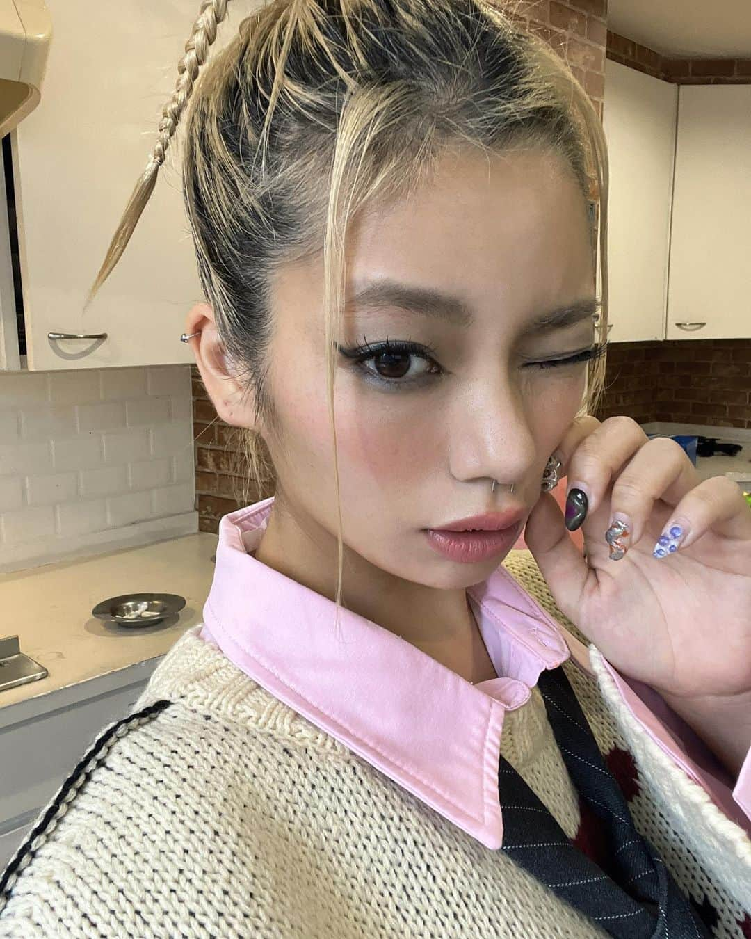 矢部ユウナのインスタグラム：「🎀🤍✨🫶🏻🫧」