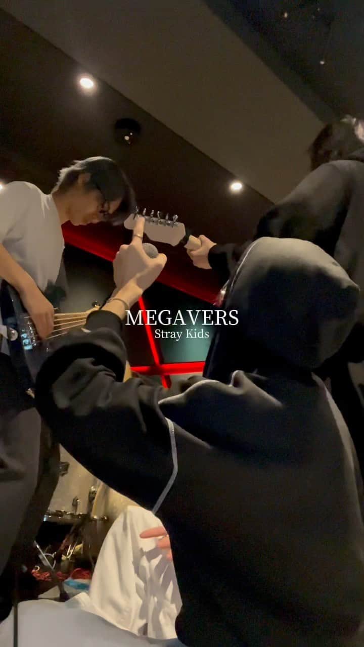 大賀廉人のインスタグラム：「Jump Force!! #MEGAVERS #straykids」