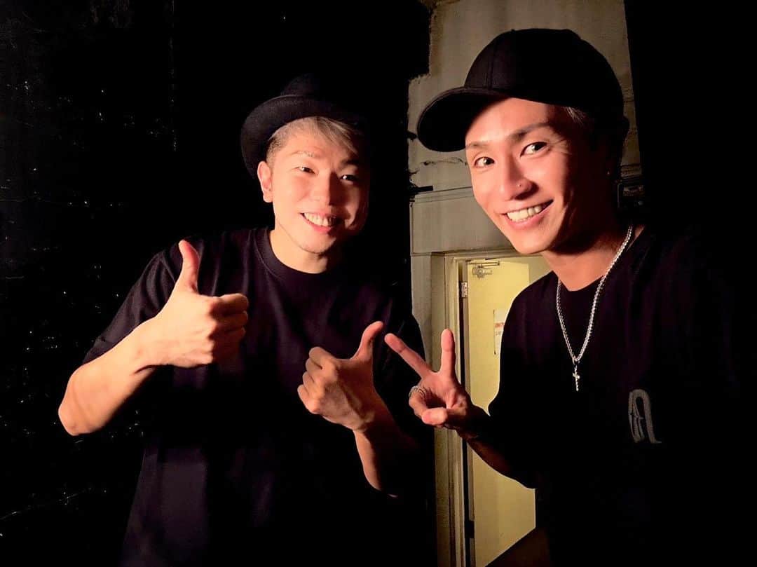 宗本康兵のインスタグラム：「浦田直也くんツアー福岡公演でした！ #浦田直也 #宗本康兵 #1stAcousticLiveTour #UNCHANGED #福岡」
