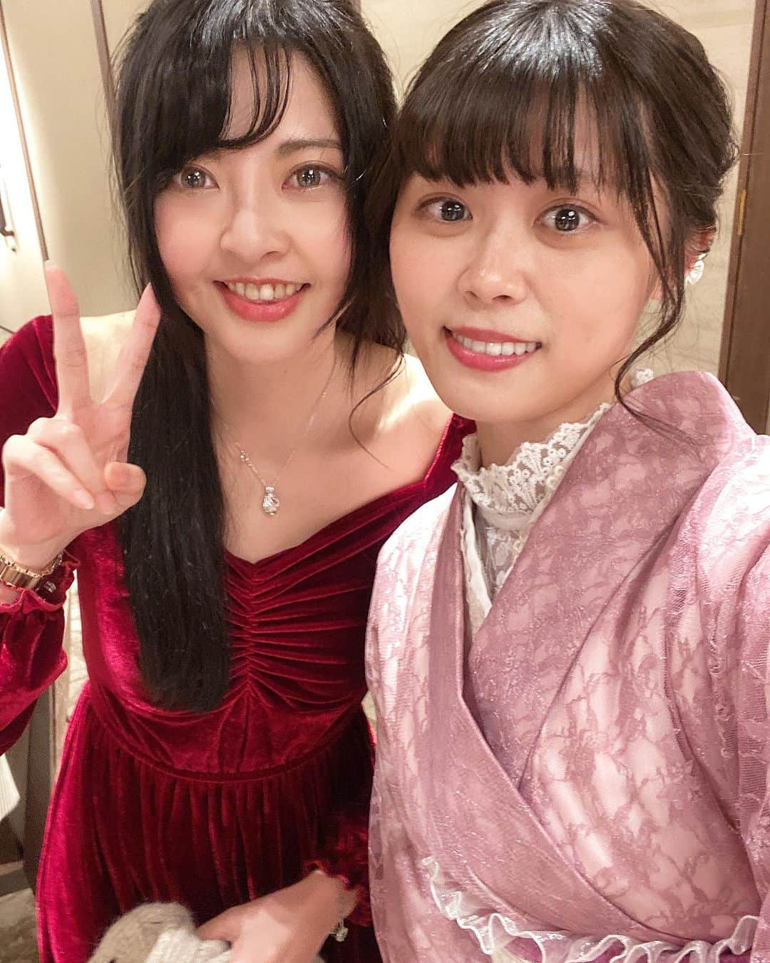 シュアン（施鈺萱）さんのインスタグラム写真 - (シュアン（施鈺萱）Instagram)「🏄‍♀️💍💒 很開心很開心能參與Mao跟Hiroki的人生大事！ 從跨年到衝浪 也跟Hiroki玩在一起🥰💓 謝謝衝浪讓我們變得很要好💓 期待以後能一起製造更多回憶🥳  結婚典禮也像個YouTuber創作者的同學會 見到好久不見的大家好開心😍 還有交到好多Mao的朋友 結婚典禮、披露宴、二次會、三次會、四次會 玩到凌晨4點！ 參加好參加滿😆😆😆 最後還聽到兩位分享準備結婚典禮的辛苦 但真的辦的超好的  恭喜Mao x Hiroki結婚！！  ———————-  Maoの大事な結婚式に参加できて本当に嬉しい！ サーフィンや一緒にカウントダウンしていて、 ヒロキも仲良くなって サーフィンに感謝だね🥰 また一緒遊ぼうね！！！  結婚式はYouTuberの同窓会みたいで、 久しぶりのみんなに会えて嬉しかった🥰 また新しいMaoの友達とも仲良くなって、すごく楽しかった🥳  結婚式から、披露宴、二次会、三次会、四次会 私が全部参加してたから 朝4時まで4人で夜食😆😆😆 色々結婚式を準備の大変さも聞けて 改めて素敵な結婚式を準備してくれてありがとう💓💒💍  ご結婚おめでとう㊗️  #京都着物レンタル #京都レンタル着物 #着物レンタル京都 #着物コーデ #着物 #和服  #結婚式 #MaomaoTV #台湾出身YouTuber #日台結婚式 #国際結婚 #和服體驗 #平安神宮 #平安神宮會館 #京都 #kyoto #Japan #在日台灣人YouTuber #在日台灣人 #施鈺萱 an #在日台灣人YouTuber #在日台灣人 #施鈺萱」11月2日 21時37分 - ts_hsuan