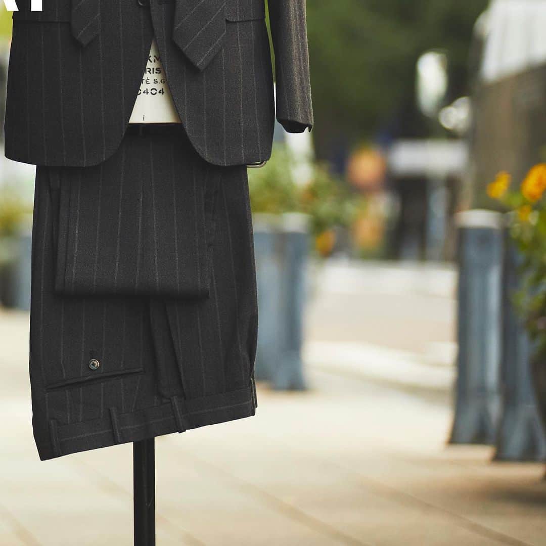 SUIT SELECT スーツセレクトさんのインスタグラム写真 - (SUIT SELECT スーツセレクトInstagram)「【11.11 SUIT SELECT'S DAY】 11月11日は『SUIT SELECTの日』 日頃の感謝を込めて、 今年もゼニアのスーツをご用意しております。 （共生地のネクタイもございます。） ・ SUIT ¥55,000(税込) ・ ・ ・ #suit #スーツ #suitselect #スーツセレクト #スーツのある日常 #スーツスタイル ・ #メンズ #メンズファッション #メンズコーデ #オーダー #オーダースーツ #ゼニア #スーツセレクトの日 #11月11日 #特別企画 ・  #business #fashion #ootd #outfit #mens #mensfashion #menscode #menswear #2023aw #aw #autumn #winter #zegna #suitselectsday #special」11月2日 21時40分 - suitselect_japan_official