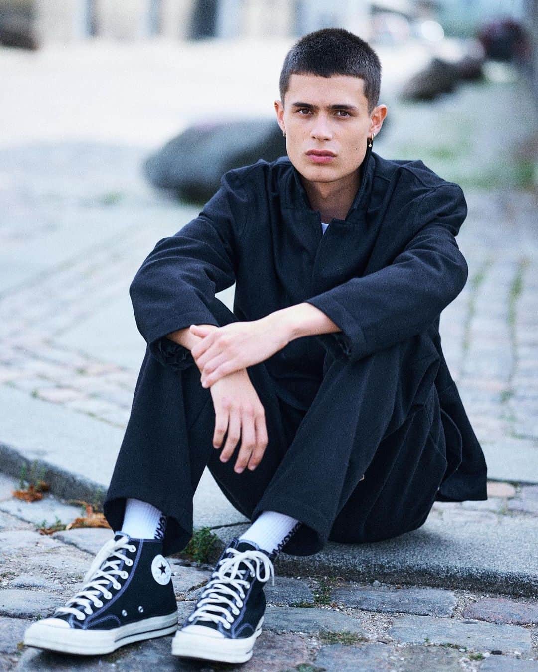 マッツノーガードのインスタグラム：「Upgrade your wardrobe with a casual wool suit for seasonal parties or just for stylish everyday wear.  #madsnorgaard」