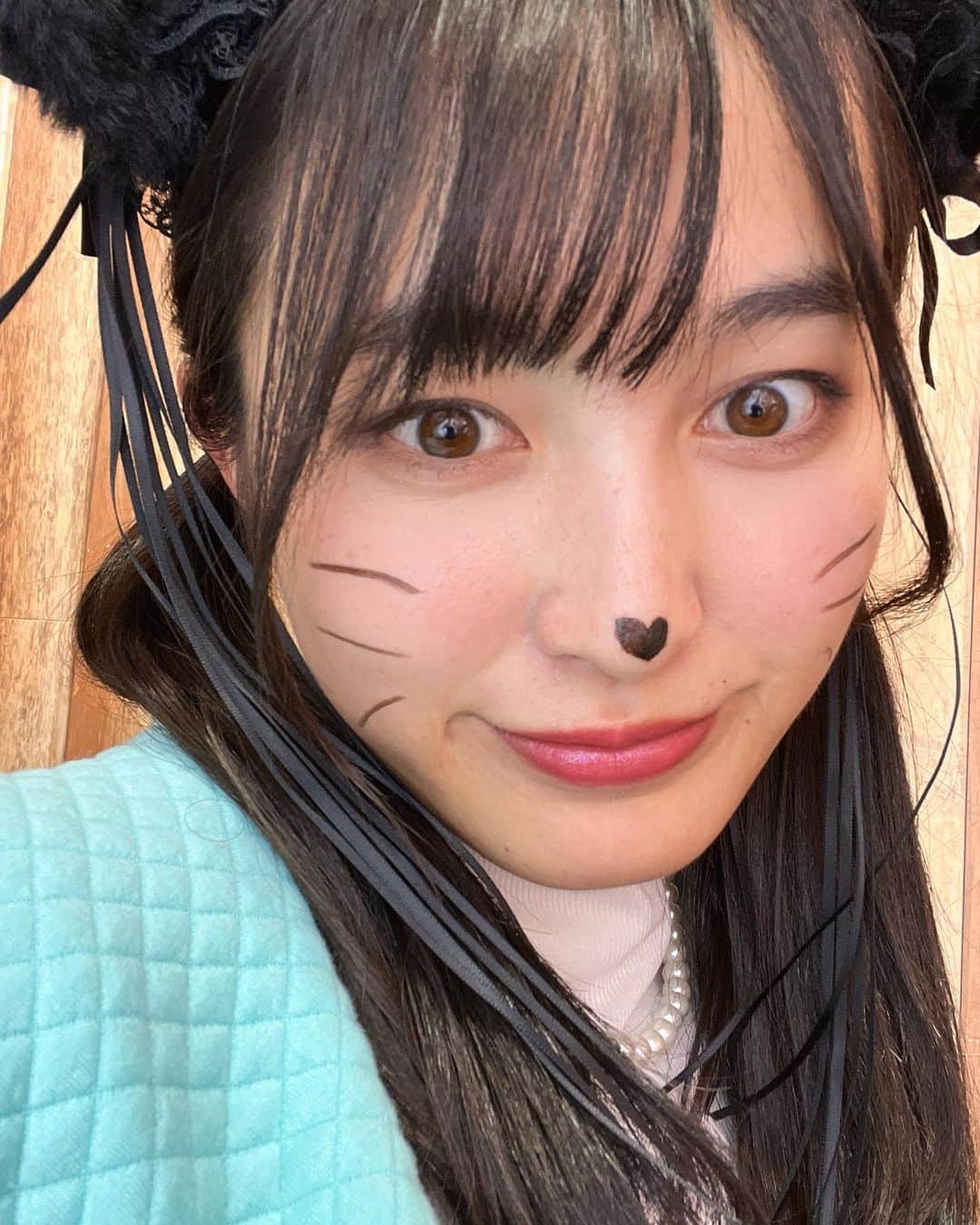 堀口日萌さんのインスタグラム写真 - (堀口日萌Instagram)「ユニバ行ってたのよ🎃🍁🌙👻🦇  #usj #ユニバ #ユニバーサルスタジオジャパン #japan #osaka #大学生 #猫 #猫耳 #ねこ #仮装 #03 #fyp #堀口日萌」11月2日 21時58分 - himechannel_0624