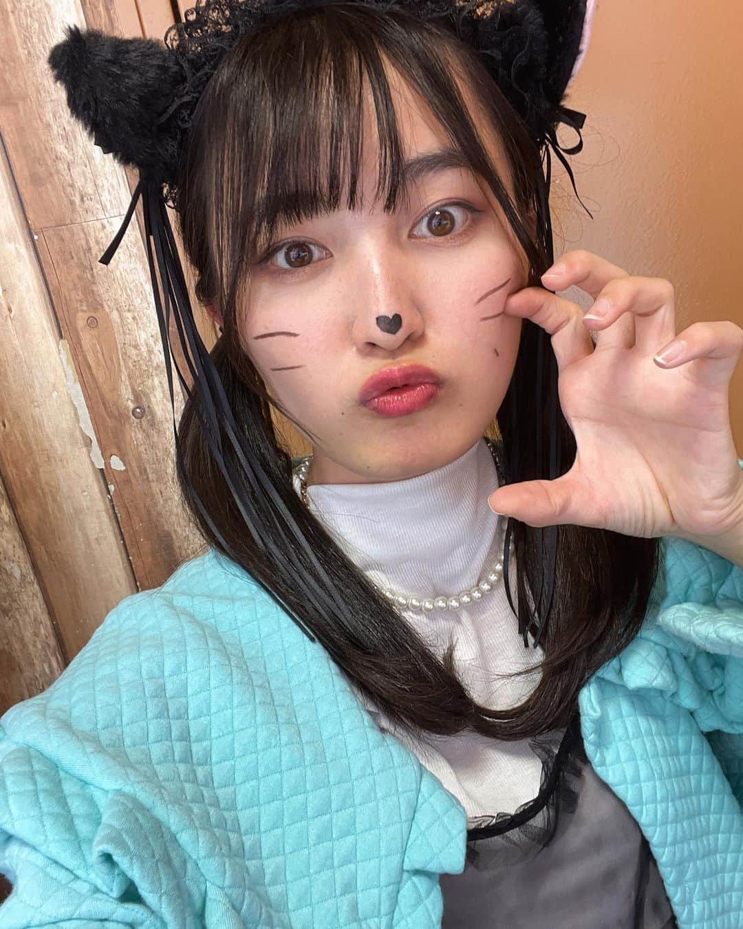 堀口日萌さんのインスタグラム写真 - (堀口日萌Instagram)「ユニバ行ってたのよ🎃🍁🌙👻🦇  #usj #ユニバ #ユニバーサルスタジオジャパン #japan #osaka #大学生 #猫 #猫耳 #ねこ #仮装 #03 #fyp #堀口日萌」11月2日 21時58分 - himechannel_0624