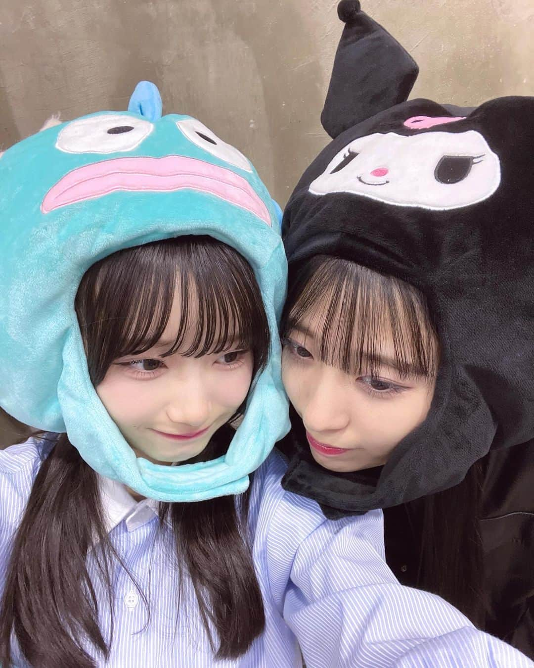 倉島杏実のインスタグラム：「🎀  ハンギョドンとクロミ🩵💜  ·  #SKE48 #05 #03 #05년생 #アイドル #idol #被り物 #ファンキャップ #ハンギョドン #クロミ #サンリオ #sanrio #18歳 #黒髪ロング」