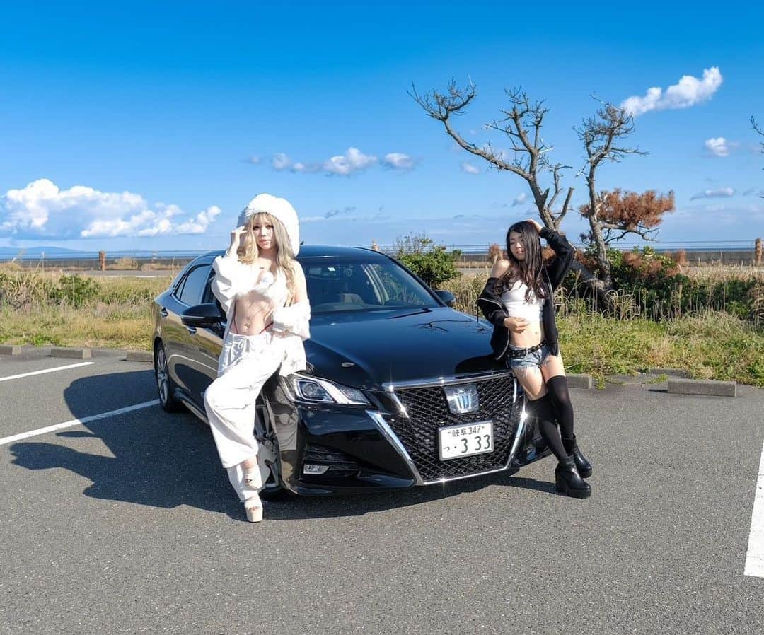 Ruriのインスタグラム：「. 📷 @noriyuki0629 さん✨ 🏎 @rou_go444 さん✨ 💃 @momo_i.mm ちゃん✨ 💃 @r.r_1211  . @car.sound.girls のツーリング&撮影会❤️ すごーい楽しかった🥰 たくさんお話ししてくださりありがとうございました🤩💕 . . #csg #csgで会いましょう #csgで会いました #クラウン #toyota #crown #撮影会 #撮影 #ツーリング #イベント #車好き #車好きな人と繋がりたい #キャンギャル #モデル #model #cargirl #車横モデル #静岡 #御前崎」