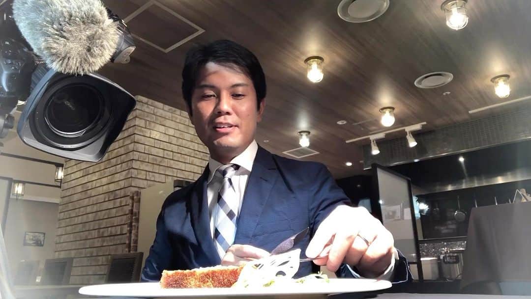 坂部友宏のインスタグラム：「プルプル手が動く  #料理 #撮影  取材風景  #坂部友宏 #ゆうなび」