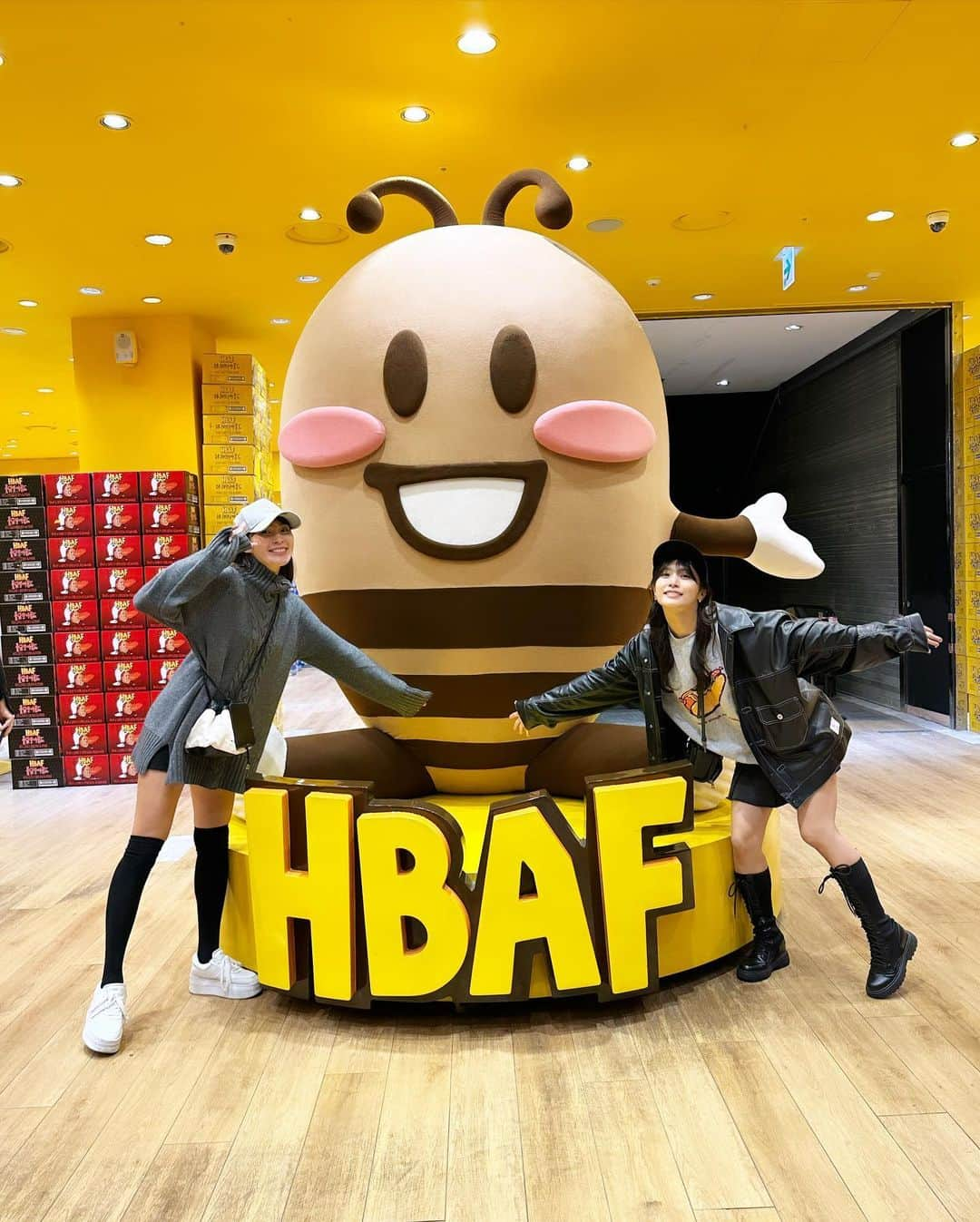 根岸愛さんのインスタグラム写真 - (根岸愛Instagram)「🐝🍯🐝 . 韓国で行ったHBAFのお店が 品揃えがすごくて あととっても可愛くて テンションあがりました💕 お土産にぴったりだよね🐝🍯 #HBAF #韓国 #韓国土産」11月2日 22時20分 - negishiai927