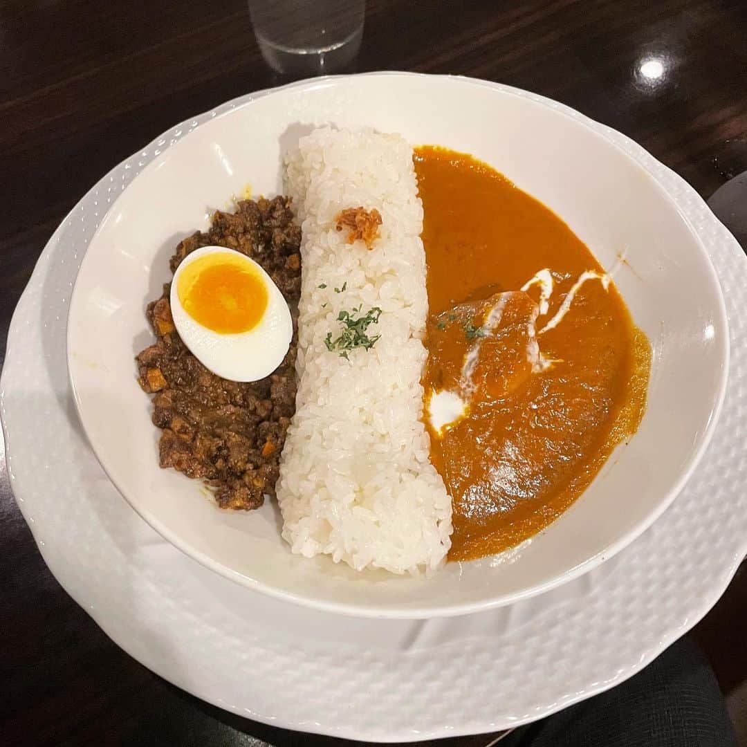 Q太郎のインスタグラム：「#さいたま市#浦和区#elan#エラン#仕事前に#食事#カレー#欧風カレー#ハーフ&ハーフ#海老カレー&キーマカレー」