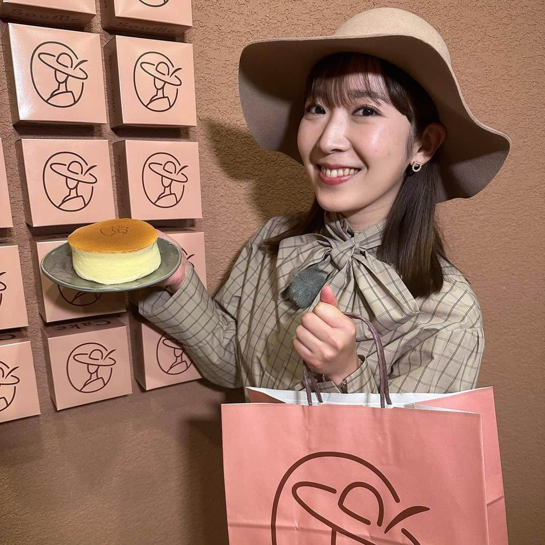 糸永有希さんのインスタグラム写真 - (糸永有希Instagram)「白い貴婦人👒  チーズケーキ専門店 水道町交差点に11/4復活です！  #RKK#TBS 系列  #熊本放送#3ch  #ゲツキン#中継 #チーズケーキ」11月2日 22時28分 - yukiiitonaga