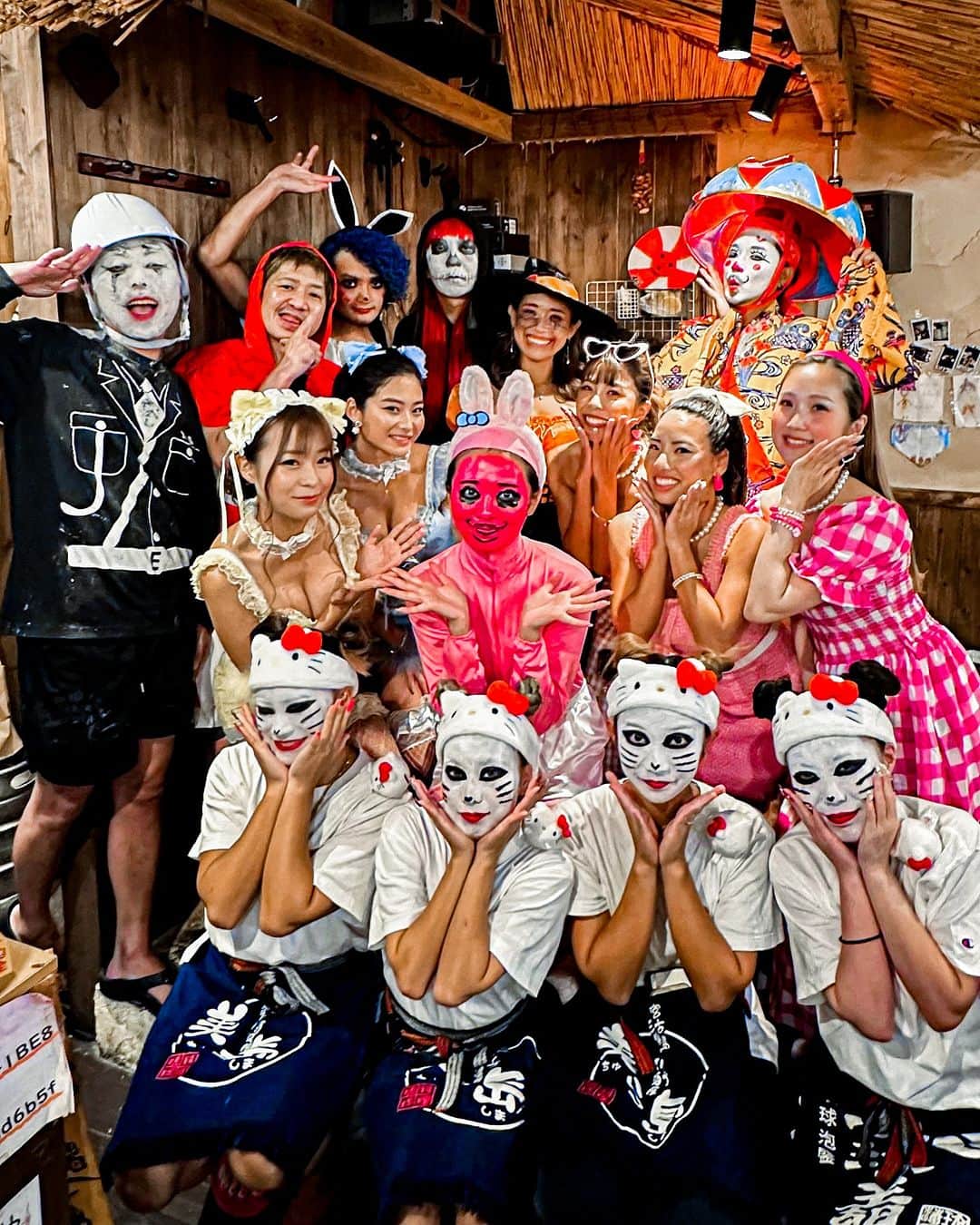 EMIKAのインスタグラム：「🎃 今年のハロウィンは 美ら島で楽しく過ごしました！  #宮古島 #宮古島旅行 #宮古島観光 #宮古島おすすめ #宮古島スポット  #宮古島ビーチ #宮古島海  #宮古島シュノーケル #宮古島移住  #宮古島life #移住生活 #移住カップル  #デュアルライフ #ハロウィン #okinawa #miyakojima #duallife」