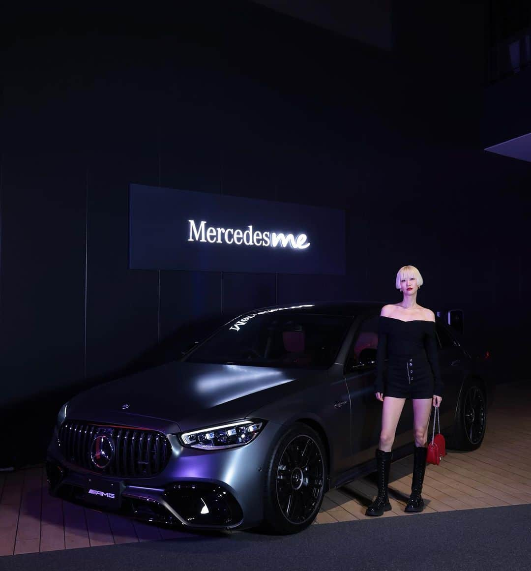 シェンのインスタグラム：「Mercedes-Benz × Dolby Atmosのイベントに行ってきた🚙 愛車もベンツなので~親近感しかない🥰音楽聴きながらドライブするの大好き🖤  #UnheardOf #Mercedesme #pr」