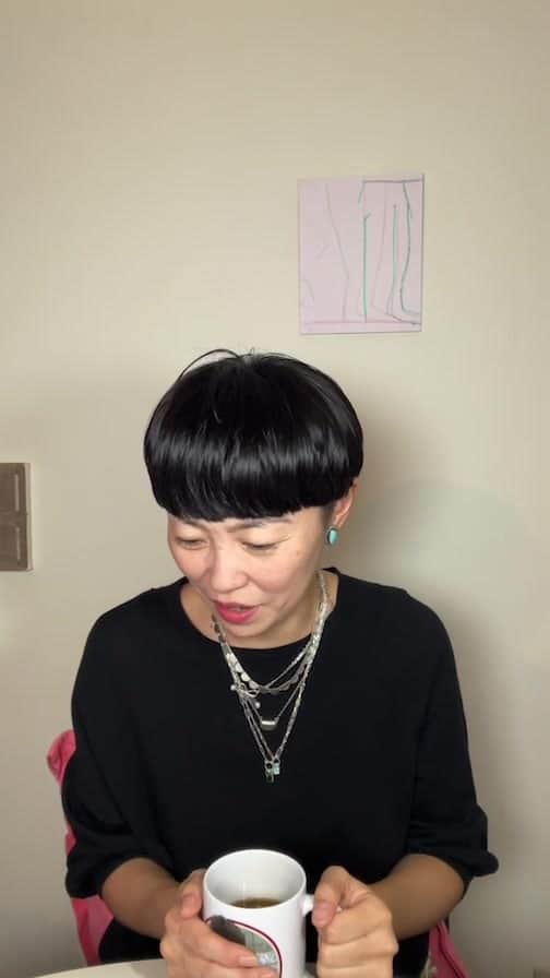のインスタグラム：「ラジオのように今日はお便り紹介をしています。こんな風にアクセサリーを使ってくれているんだ、と共感したりジーンとしたり繋がってる気持ちになれてうれしくて読ませてもらっています。」