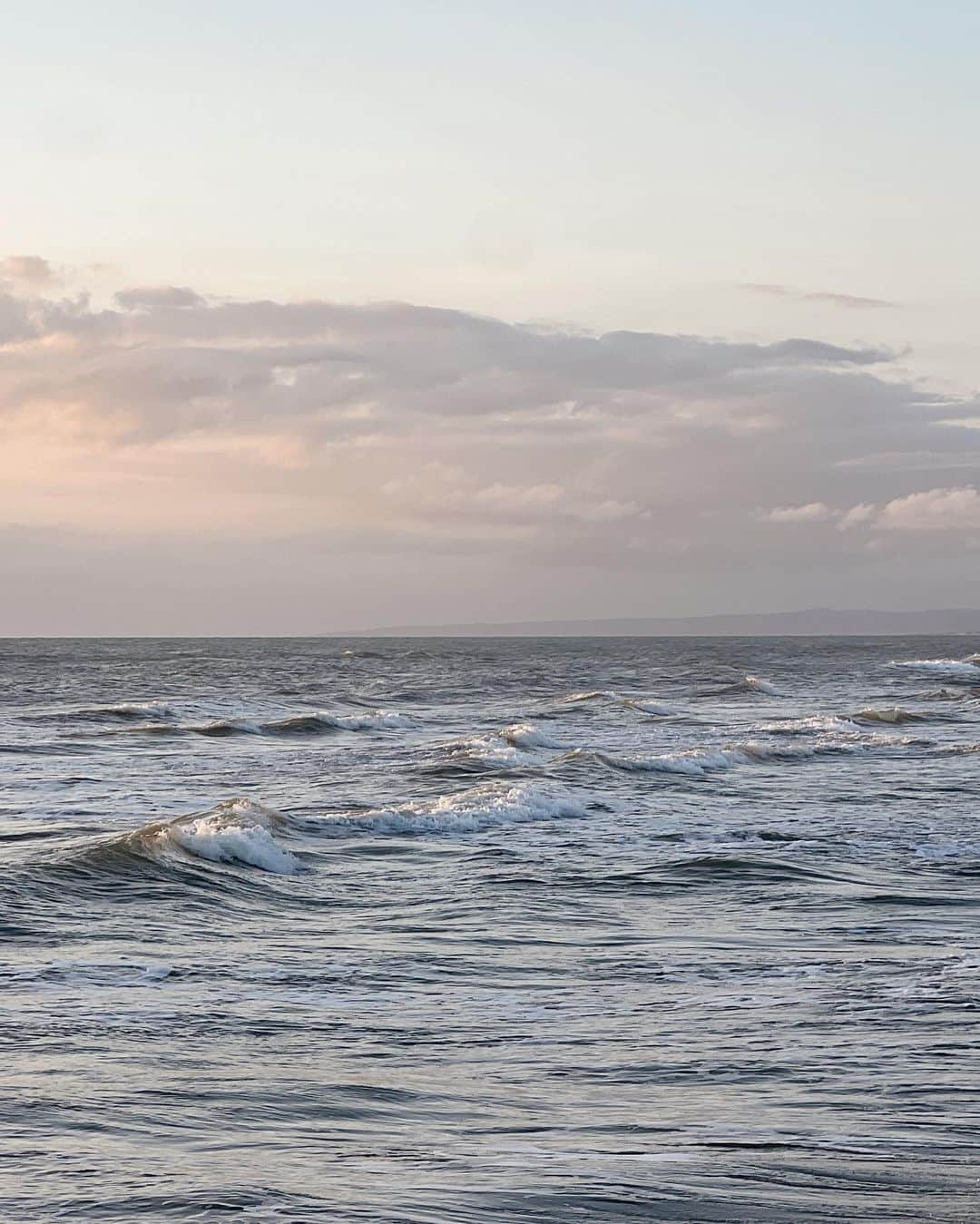 Carin Olssonさんのインスタグラム写真 - (Carin OlssonInstagram)「Beach days in October」11月2日 22時48分 - parisinfourmonths