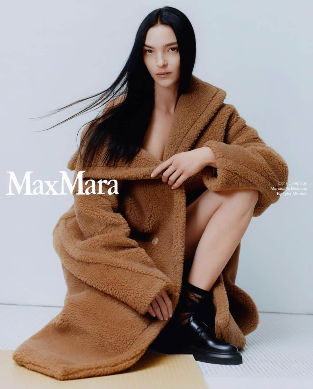 マリアカルラ・ボスコーノのインスタグラム：「@maxmara  🧸Teddy Bear campaign 🧸  @tylersphotos @jbtalbourdet @lolitajacobs @alexcarl @damienboissinothair @_celinemartin_ @giovannamartial_ @alexandrajanowski @piergiorgio @giuliamassullo」