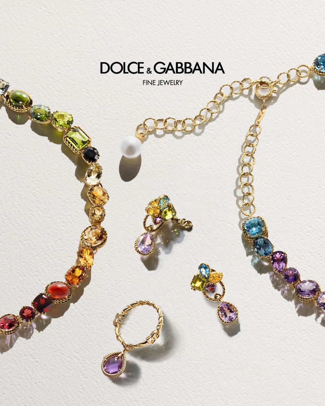 ドルチェ&ガッバーナのインスタグラム：「The #DGRainbow Fine Jewellery Collection is a captivating display of natural gemstones. Meticulous #DGFattoAMano creates a kaleidoscope of enchanting colours.  Explore the #DGJewellery collections at the link in bio.  #DolceGabbana #MadeInItaly」