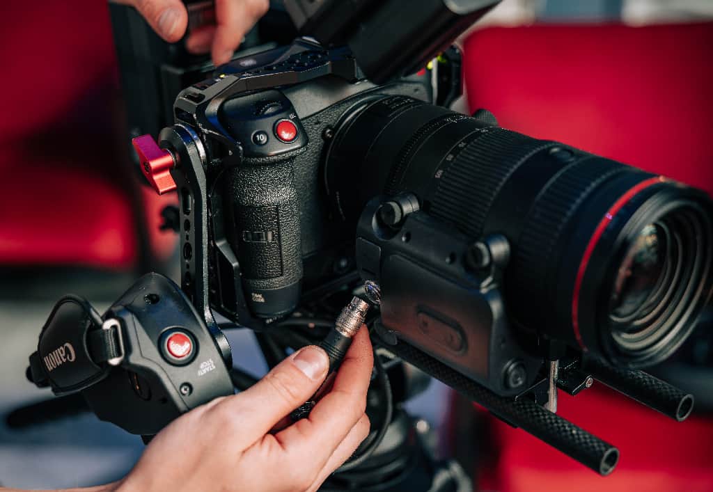 のインスタグラム：「The new Canon RF 24-105mm F2.8L IS USM Z lens is the must have glass for all filmmakers looking to elevate their workflow, especially with the new Iris Ring and it's 32 steps between aperture stops, making this one of the smoothest lenses to work with.   Find out all about it via the link in our bio!」