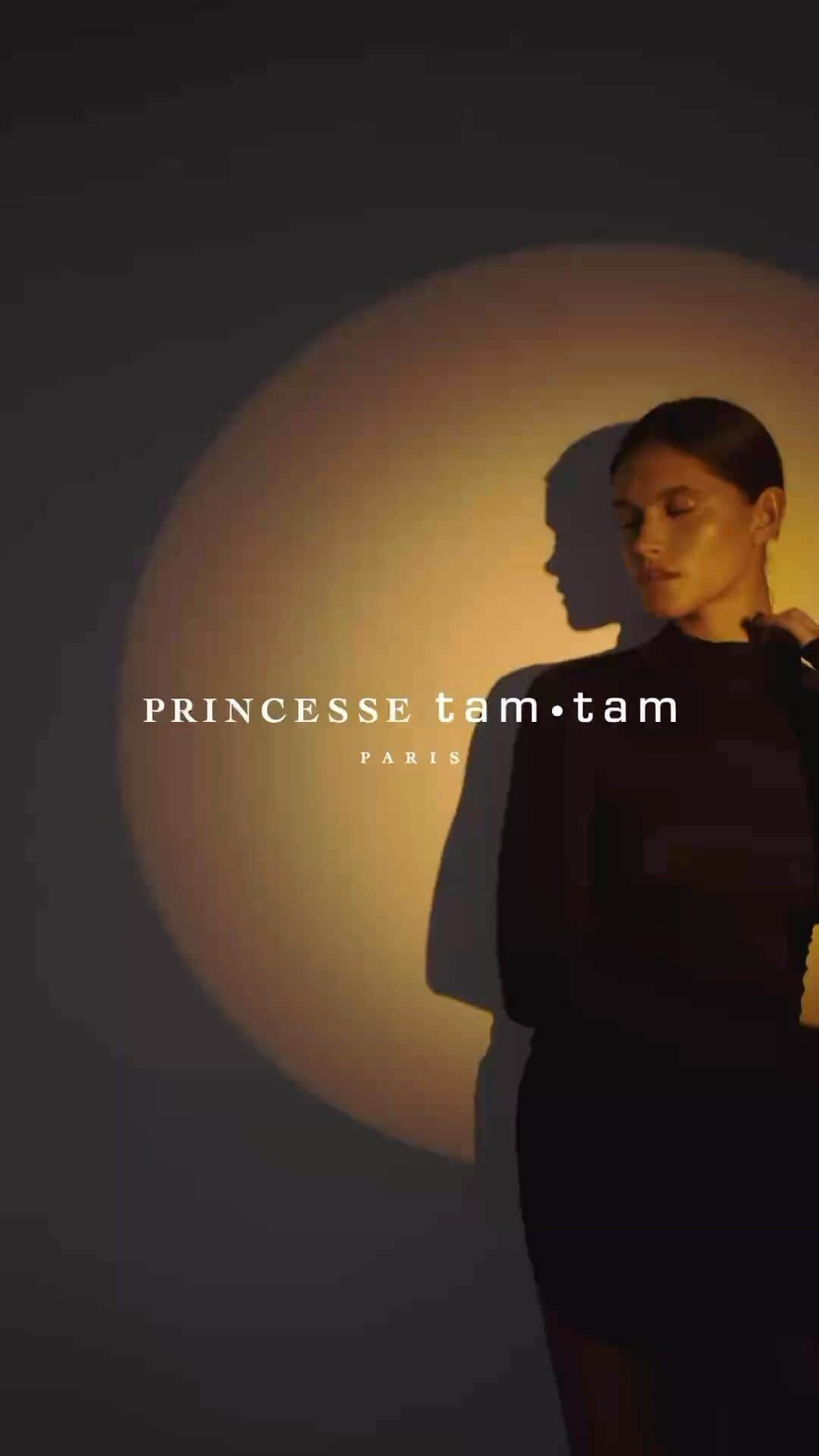 のインスタグラム：「HEATTECH ⚡️  Quand la technologie HEATTECH® rencontre la féminité de Princesse tam tam. À porter à même la peau, dessous ou dessus, pour rester au chaud. ❄️  -  HEATTECH® technology meets Princesse tam tam femininity. Wear next to the skin, under or over, to stay warm. ❄️」
