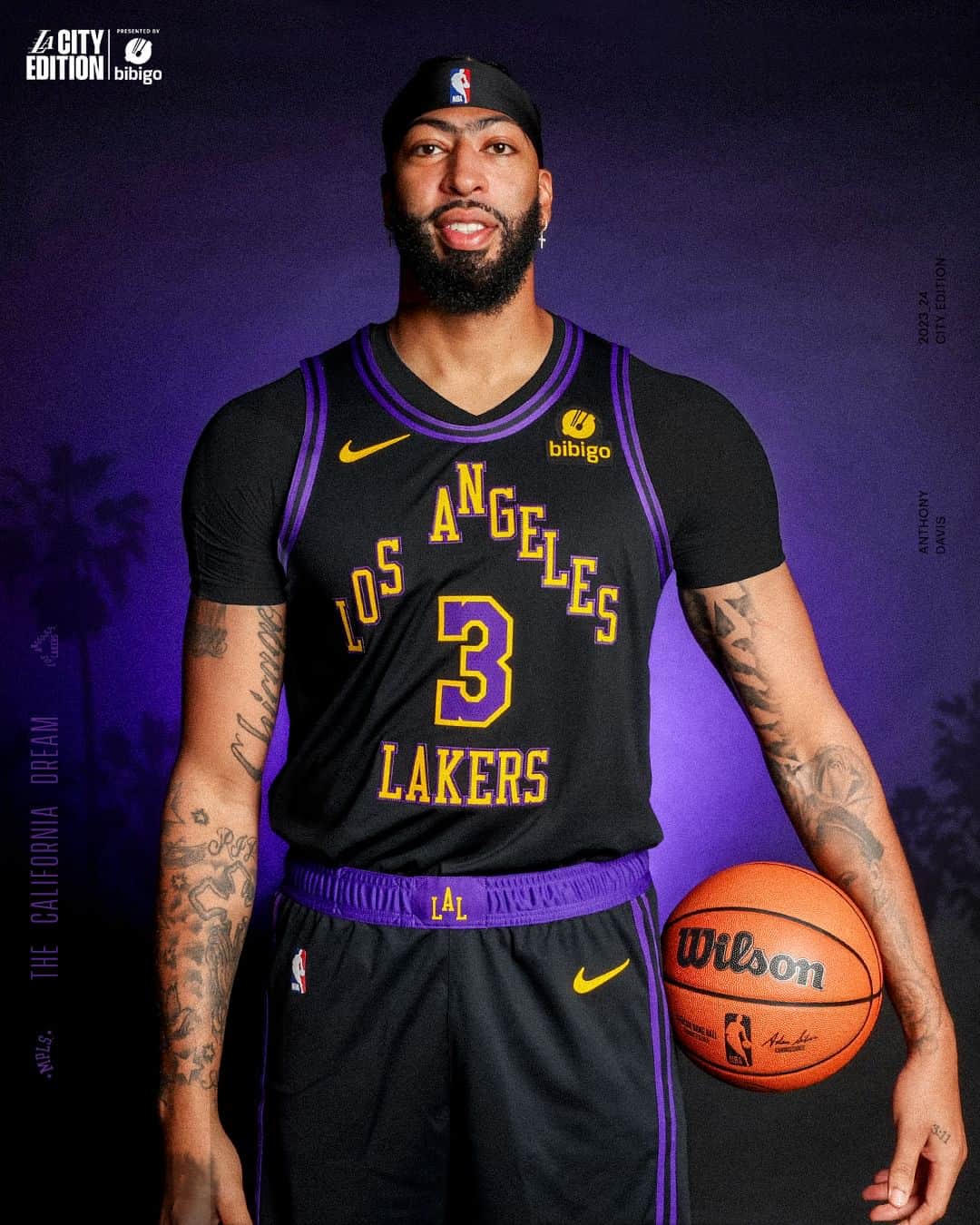 Los Angeles Lakersさんのインスタグラム写真 - (Los Angeles LakersInstagram)「Black & Purple for the new threads 🖤   @bibigoUSA | #LakeShow」11月2日 23時15分 - lakers