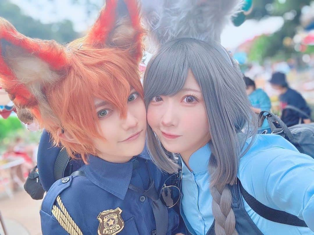 大河ももさんのインスタグラム写真 - (大河ももInstagram)「妹とニクジュディでDハロいってきたよ🦊🐰💛  妹のニックがイケメンすぎたんだ…. 来年はなんのキャラにしようかな🤔  #Ｄハロ #ディズニーハロウィン #ディズニーハロウィン仮装 #ニックジュディ #ズートピア #zootopia」11月2日 23時21分 - momotaigaaa2