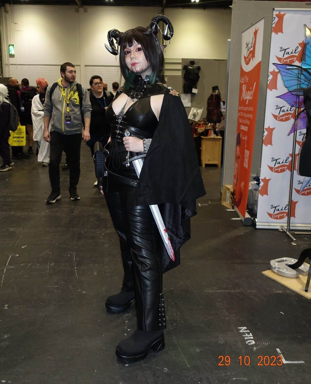 Dazed Magazineさんのインスタグラム写真 - (Dazed MagazineInstagram)「@hysteric.fashion photographer Daisy Davidson captures the weird and wonderful universe of Britain’s cosplay community at @mcmcomiccon 😛⁠ ⁠ Taking place inside the self-contained fantasy universe of @excellondon the three-day epic is where pop culture meets cosplay, with attendees dressed in brightly coloured and brilliantly elaborate costumes, from Pikachus and pink-haired Lolitas to the Piranha plant from Mario and an endless cast of Baldur’s Gate characters.⁠ ⁠ “MCM Comic Con is such a nostalgic place for me, I first went there back in 2005 as Ichigo from Tokyo Mew Mew when it was really the only place you could connect with other anime and manga fans except for random forums,” says photographer Daisy Davidson. ⁠ ⁠ “It’s evolved so much over the years but it still has such an earnest energy as a place where people can connect with one another about what they love and express it in their own way via cosplay.”⁠ ⁠ See more through the link in our bio 🔗⁠ ⁠ 📷 @hysteric.fashion⁠ ✍️ @gunseliiiiii⁠ ⁠ #cosplay #comiccon ⁠」11月2日 23時22分 - dazed