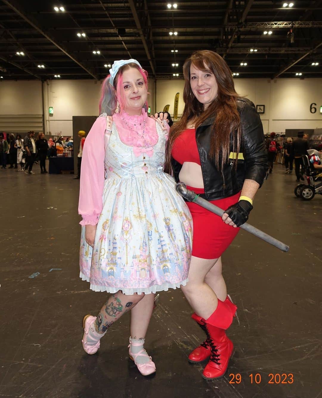 Dazed Magazineさんのインスタグラム写真 - (Dazed MagazineInstagram)「@hysteric.fashion photographer Daisy Davidson captures the weird and wonderful universe of Britain’s cosplay community at @mcmcomiccon 😛⁠ ⁠ Taking place inside the self-contained fantasy universe of @excellondon the three-day epic is where pop culture meets cosplay, with attendees dressed in brightly coloured and brilliantly elaborate costumes, from Pikachus and pink-haired Lolitas to the Piranha plant from Mario and an endless cast of Baldur’s Gate characters.⁠ ⁠ “MCM Comic Con is such a nostalgic place for me, I first went there back in 2005 as Ichigo from Tokyo Mew Mew when it was really the only place you could connect with other anime and manga fans except for random forums,” says photographer Daisy Davidson. ⁠ ⁠ “It’s evolved so much over the years but it still has such an earnest energy as a place where people can connect with one another about what they love and express it in their own way via cosplay.”⁠ ⁠ See more through the link in our bio 🔗⁠ ⁠ 📷 @hysteric.fashion⁠ ✍️ @gunseliiiiii⁠ ⁠ #cosplay #comiccon ⁠」11月2日 23時22分 - dazed