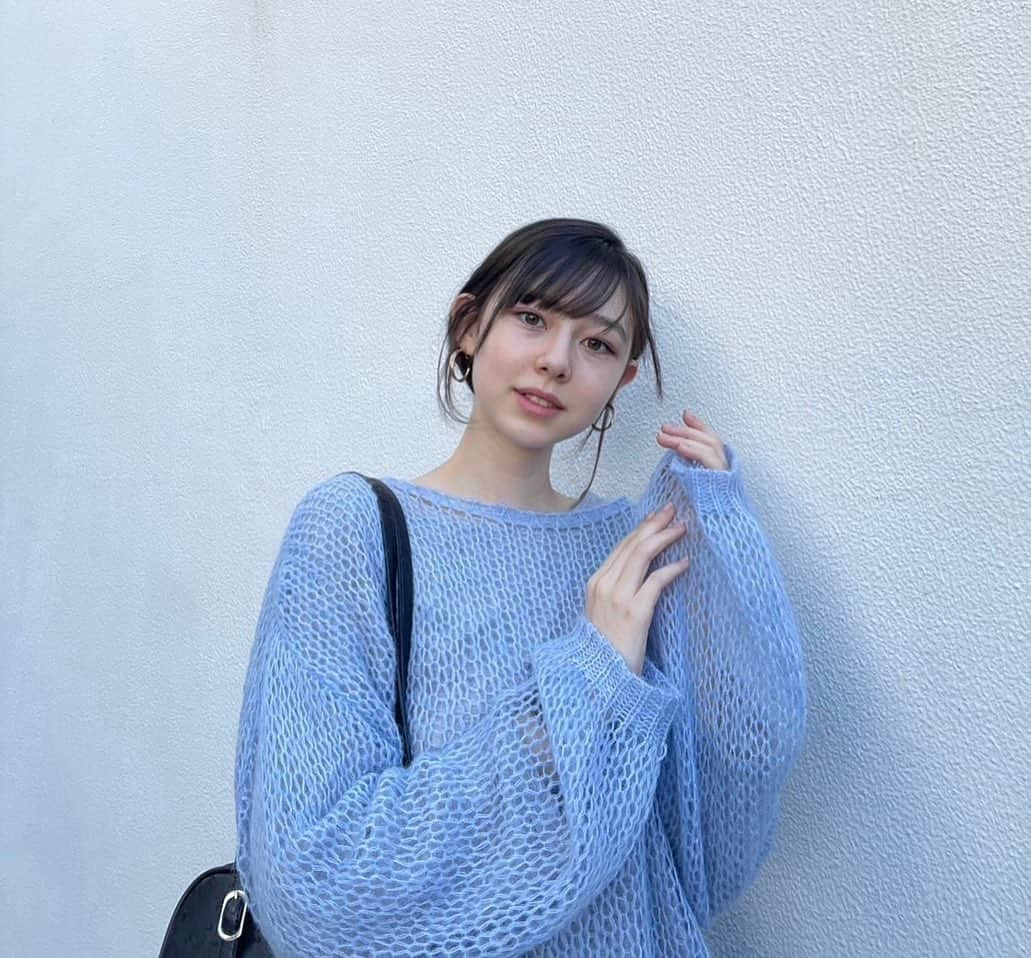 石川花さんのインスタグラム写真 - (石川花Instagram)「seventeen秋冬号が発売しています！ 皆さんチェックしてください❄️」11月2日 23時22分 - hanna_ishikawa_