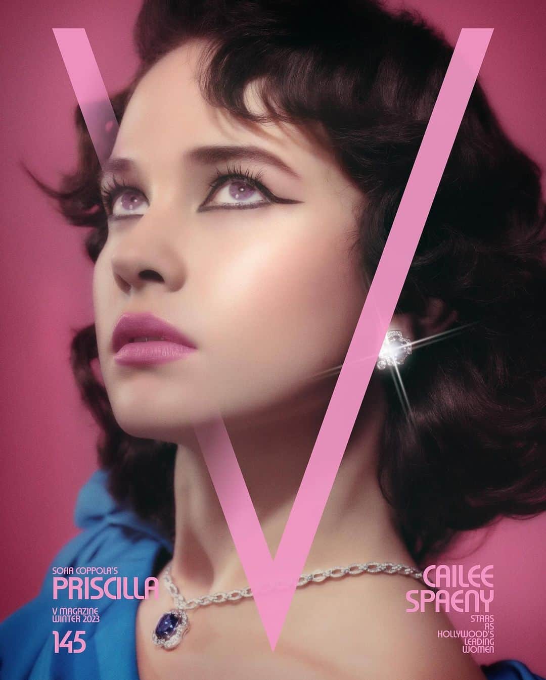 V Magazineのインスタグラム：「In the spotlight of our new V145 Winter 2023 issue and Sofia Coppola’s highly anticipated film @priscillamovie, #CaileeSpaeny takes center stage.   Cover 3 of 3: Cailee Spaeny as the visionary Elizabeth Taylor.   Born in Knoxville, Tennessee and raised in southern Missouri, #CaileeSpaeny’s childhood was filled with unforgettable visits to Graceland, where the timeless echoes of Elvis Presley's 'If I Can Dream' colored her memories. “Elvis is American royalty but in the South, he’s like a God,” she tells V. Now, in a twist of fate, Spaeny is portrays Priscilla in Sofia Coppola’s latest masterpiece.  Inside the pages of our newest V145 issue, V sat down with Spaeny to talk entertainment in the Southern Midwest, catching the eyes of Sofia Coppola, and stepping into the roles of Hollywood’s most iconic leading women. Read the full story at the link in our bio + Pre-order your copy of V145 at shop.vmagazine.com. — From V145 Winter 2023 Photography @robrusling123 (@fecreatives) Fashion @annatrevelyan Creative Director / Editor-in-chief #StephenGan  Makeup @lauradomini2 using @drbarbarasturm (@streetersagency) Hair @francogobbihair using @fragilecosmetics (@streetersagency) Manicure @nailsby_julia_ (@afrankagency) Interview @savsob Set Design @_tobias_b Retouching @studio__rm  Production @fabiomayor (@mayorproductions) Casting @itboygregk (@gkldprojects)  This issue will be available on newsstands starting November 10, 2023.   Wearing dress @alexandermcqueen / All jewelry @bulgari」