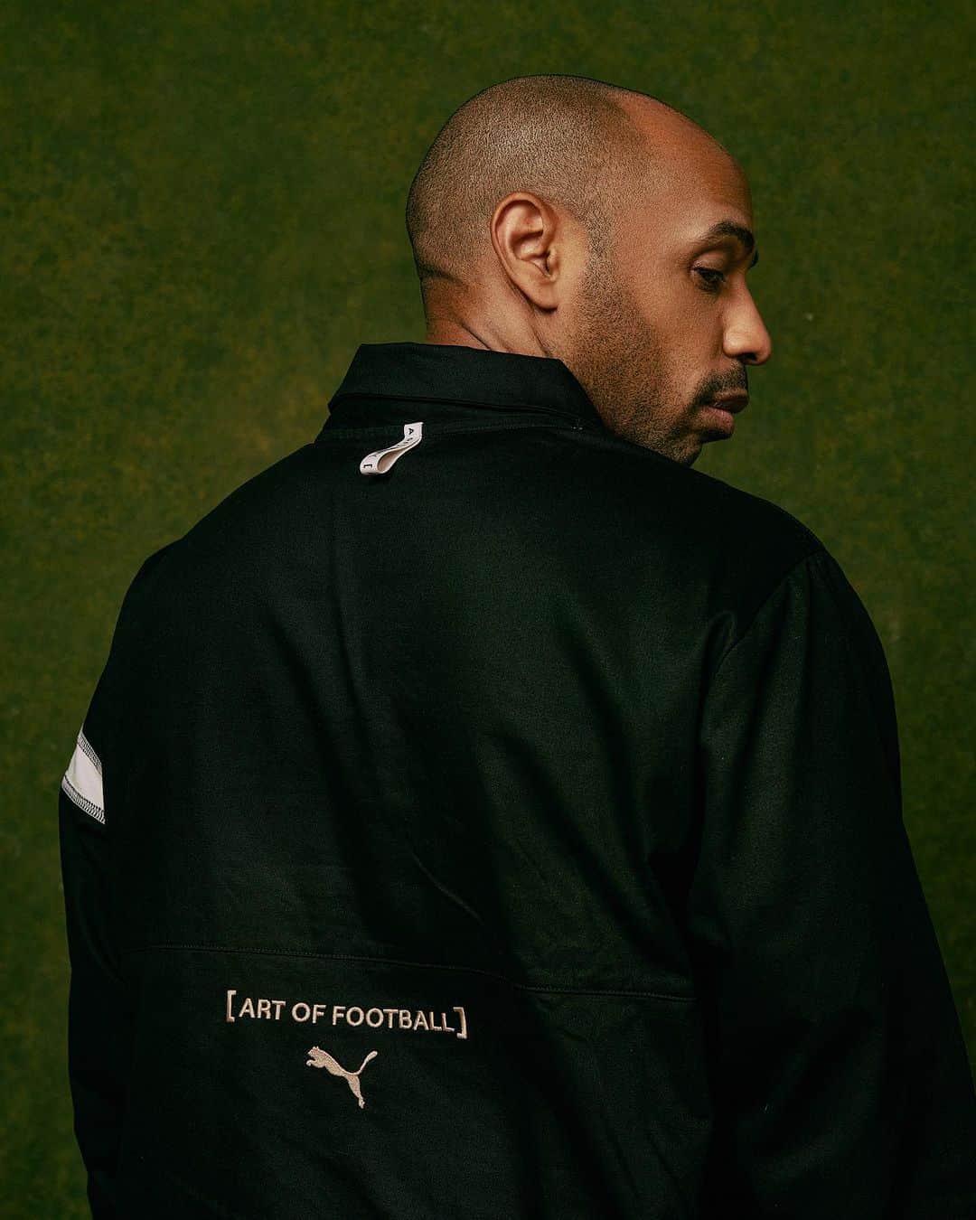 PUMA Footballさんのインスタグラム写真 - (PUMA FootballInstagram)「The time has come. Long live the King.   Introducing the @art_of_football x PUMA collection ft. Thierry Henry. Available now.」11月2日 23時32分 - pumafootball