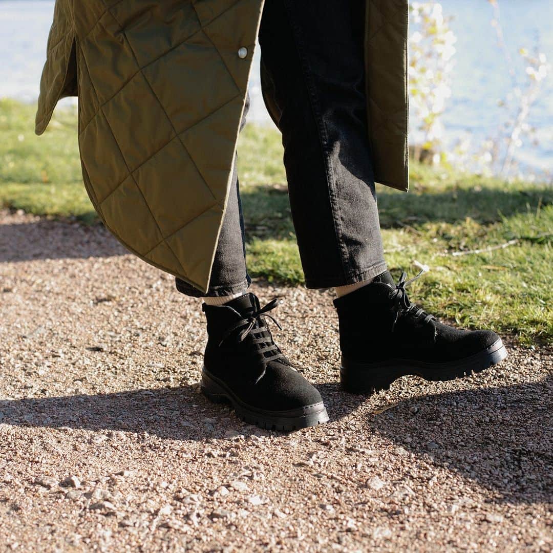 テーリポルキのインスタグラム：「Waterproof and weatherproof Ola suede lace-up boot 🥾 . . #TERHIPÖLKKI #terhipölkkishoes #finnishdesign #sustainablefootwear #boots #winterboots #waterproof #waterrepellent」