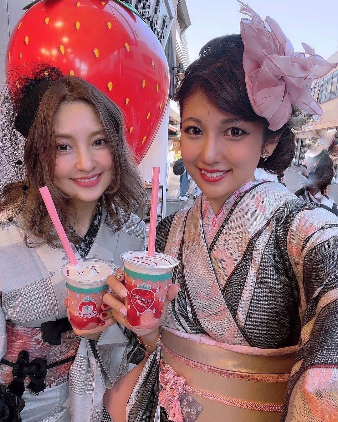 神谷麻美さんのインスタグラム写真 - (神谷麻美Instagram)「#秋着物 でお出かけ楽しいっ💖👘👘💖⛩🪷💖✨️ 着物素敵だよね🥰💖✨️可愛すぎる☺️❤️✨️  今日は、#鎌倉 でいろんなところ行ったよ🐇🐿🦉💕✨ お寺も行ったり、#日本 を感じておりました🥰🍵💕✨⛩🪷💕✨️  #鎌倉花のん は、いろんな種類の#着物 があって、選ぶのも楽しいっ👘💖✨️  今回は、#上質小紋#大島紬 だよ👘👘💖✨️  季節によって全然違うから、いつ行っても楽しいね💖🥰🥰💖🇯🇵💖✨️  PR @Kamakura.kimono.kanon #鎌倉着物レンタル #鎌倉散歩 #鎌倉観光  #かのん #鎌倉旅行 #鎌倉着物レンタル花のん」11月2日 23時40分 - asamice428