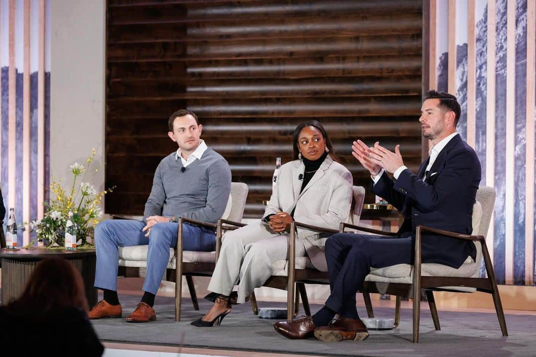 パトリック・キャントレーのインスタグラム：「I had a great time speaking at Goldman Sachs Private Wealth Management's At the Helm event in Deer Valley alongside @jjredick and @sloanestephens talking about important qualities for success in sports and beyond. @goldmansachs」