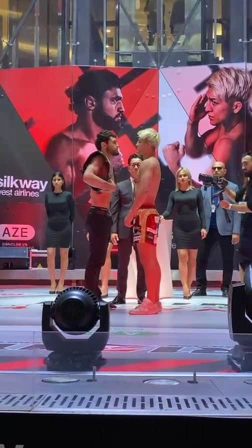 RIZIN FF OFFICIALのインスタグラム：「🔥Face off🔥 in Deniz Mall  👊 #RIZIN_LANDMARK7 in #Azerbaijan 🇦🇿 🔗 https://jp.rizinff.com/_ct/17647600 @rizin_azerbaijan」