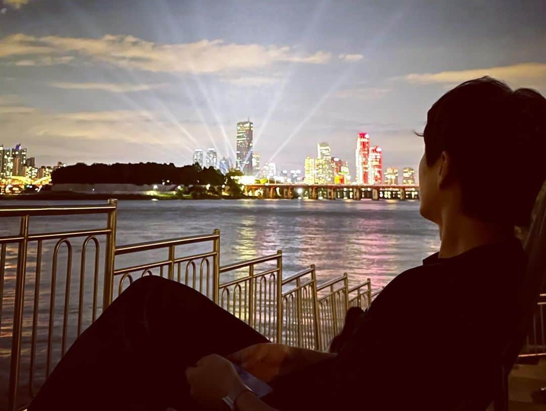 さんのインスタグラム写真 - (Instagram)「한강~❤️」11月3日 0時26分 - actor_hajun