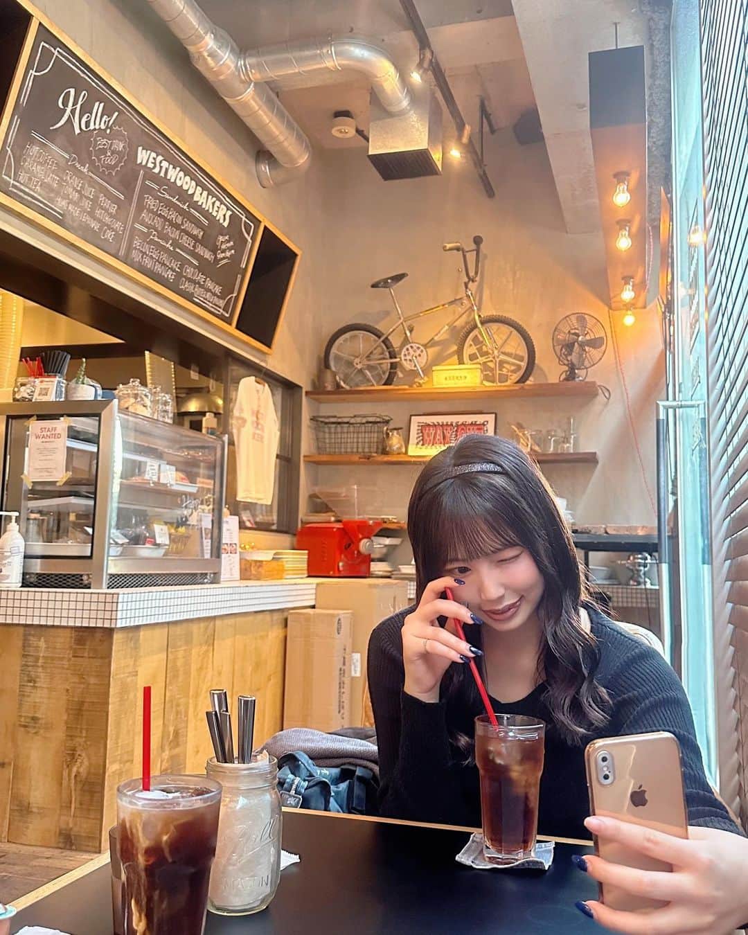 宮丸くるみさんのインスタグラム写真 - (宮丸くるみInstagram)「堀江にあるかわいいカフェ‎🤍  📍WEST WOOD BAKERS  #cafe #大阪カフェ #堀江カフェ #westwoodbakers #堀江ランチ #堀江グルメ #大阪ランチ」11月3日 0時45分 - k_r_m1225