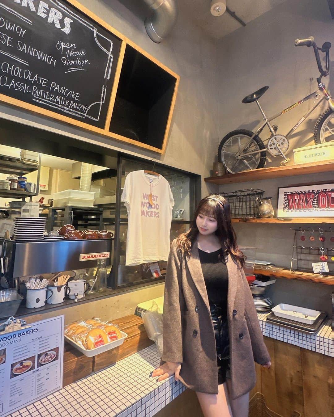 宮丸くるみさんのインスタグラム写真 - (宮丸くるみInstagram)「堀江にあるかわいいカフェ‎🤍  📍WEST WOOD BAKERS  #cafe #大阪カフェ #堀江カフェ #westwoodbakers #堀江ランチ #堀江グルメ #大阪ランチ」11月3日 0時45分 - k_r_m1225