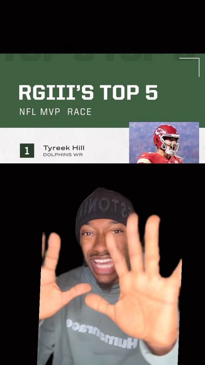 ロバート・グリフィン3世のインスタグラム：「Tyreek Hill and A.J. Brown are LEADING the NFL MVP race because they are PLAYING OUT OF THEIR MINDS right now.」