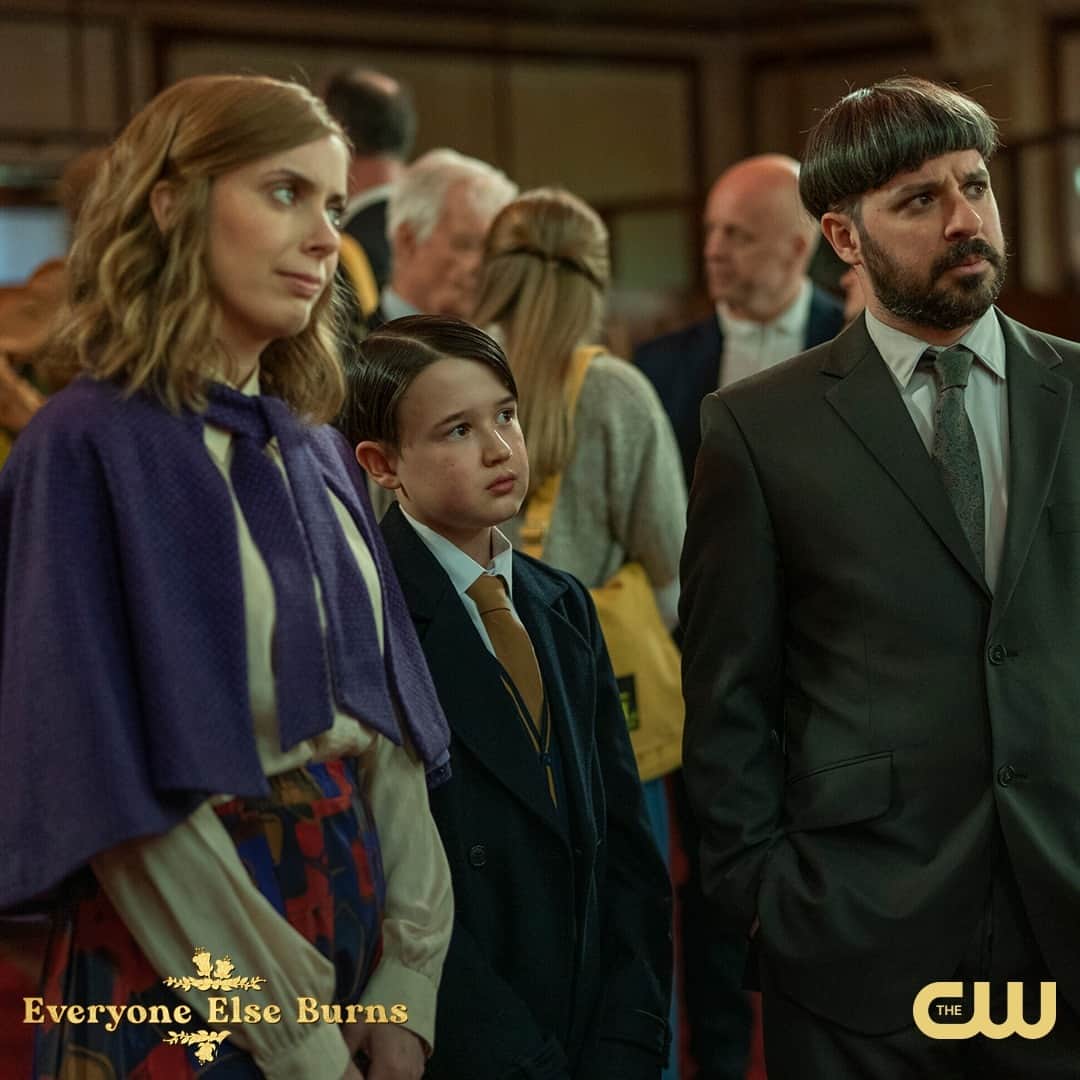 The CWのインスタグラム：「The Order calls. Watch a new episode of the show critics are calling the best new series this fall!  Tune in tonight at 9:30/8:30c on The CW! Stream free next day on The CW App! #EveryoneElseBurns」