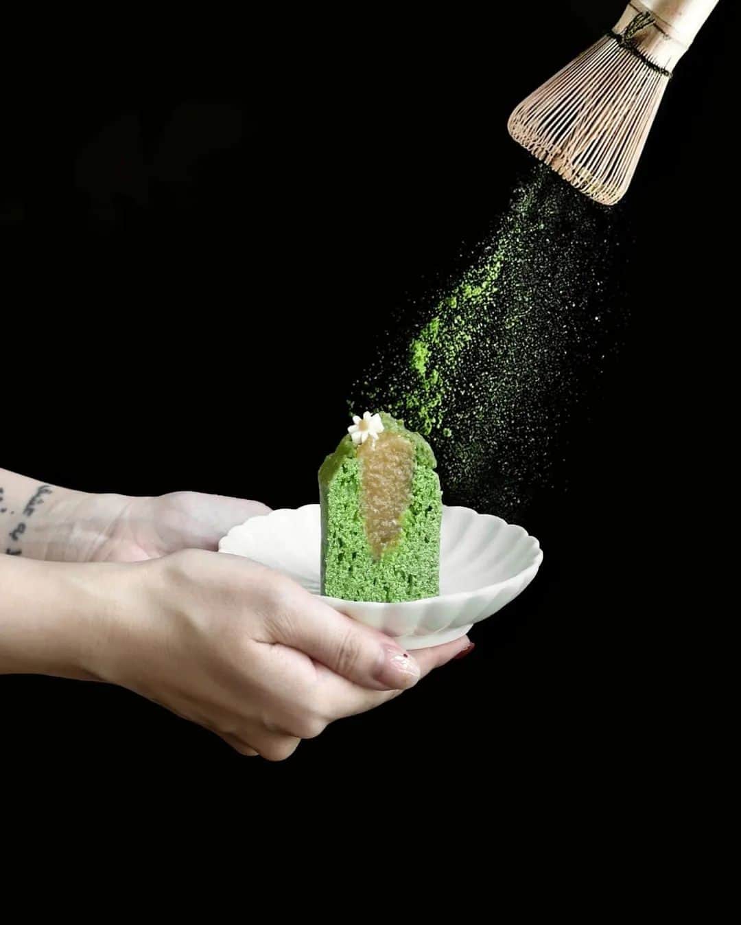 Matchæologist®のインスタグラム：「Tag your #MatchaMates to spread the #MatchaLove 💚 with this delicious #Matcha & Passion Fruit #Scone! 😱 We are absolutely in awe of this gorgeous dessert prepared by @e.a.t.i.t_! . We’ve got you covered if you’re craving the captivating taste of matcha green tea 🌿— the ultimate superfood that you can incorporate into any of your favourite creations! . 👉 Head to Matchaeologist.com (link in bio) to learn more about our range of ceremonial and culinary matcha. 🌿 . Matchæologist® #Matchaeologist Matchaeologist.com」