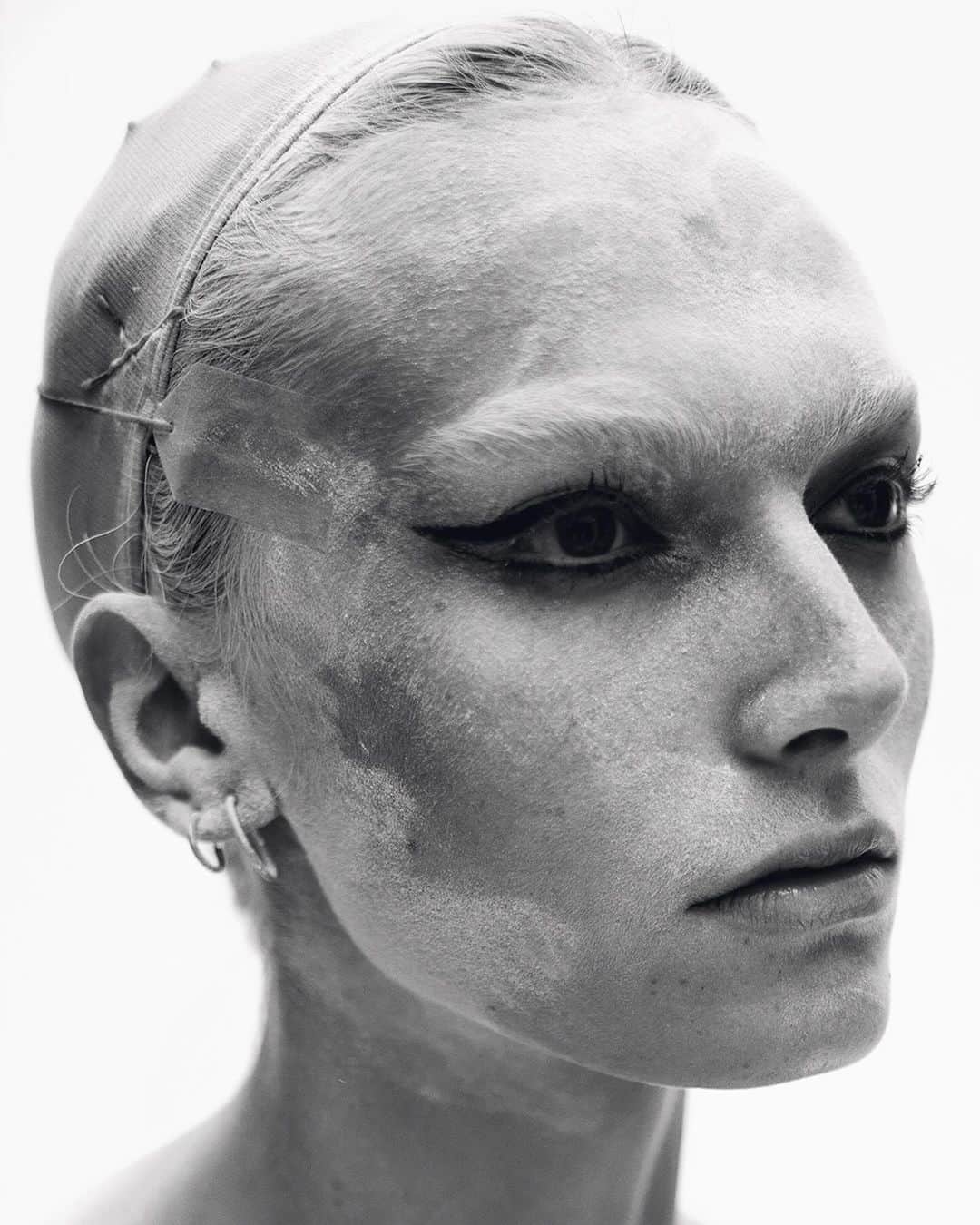 i-Dのインスタグラム：「“It’s not always about how you identify because that’s something so personal, and identity is for yourself. It’s not for anybody else,”  says 20-year-old model and i-D cover star @alexconsani– who, in recent years, has experienced a meteoric rise.   “If society looks at you as just your identity, it’ll strip you down. It won’t allow people to see you for the amazing, beautiful human you are.”  Alex is part of a rising generation of trans* models hellbent on doing exactly that: loudly and proudly advocating for people who experience the world like them, while also unapologetically showcasing that they are so much more than their pronouns.  Hit the link in bio to read the full cover story.  [The New Wave Issue, No.373, Fall/Winter 2023] . . . Photography @mario_sorrenti Editor-in-Chief + Fashion @alastairmckimm Creative Director @jonnylu Editorial Director @oliviajsinger Hair @tomojidai at Home Agency using Oribe Make-up @yad1m at Art Partner Nail Technician @honeynailz at Exposure using UN/DN Laqr Photography Assistance @iamjaviervillegas and @nathanmmartin Digital Technician @kawashimakotaro Fashion Assistance @madisonmat and @taylor.lee.wood Hair Assistance Christine Moore and@tomokokuwamura1207 Make-up Assistance @aimimia007and @ionamouramakeup Production @katiefash and @laylanemejanski On Set Production @purplesteve61 Production Assistance @williamcipos and Jack Sheperd Casting Director @samuel_ellis for @dmcasting Casting Assistance @sashalexantonova and Evagria Serg for DMCASTING. Models @col_thedoll and @wa1i__ at Women, @hunterpifer at Q Management, @cateemcbride at State, @alexconsani at IMG, @b1tchiest and @joakimgjemmestad at Heroes, @cloudiwinters at Wallflower, @sylviakanderson and @kocembaaa at New York Models, @amara.xtravaganza at Next and benzolin at Society.」