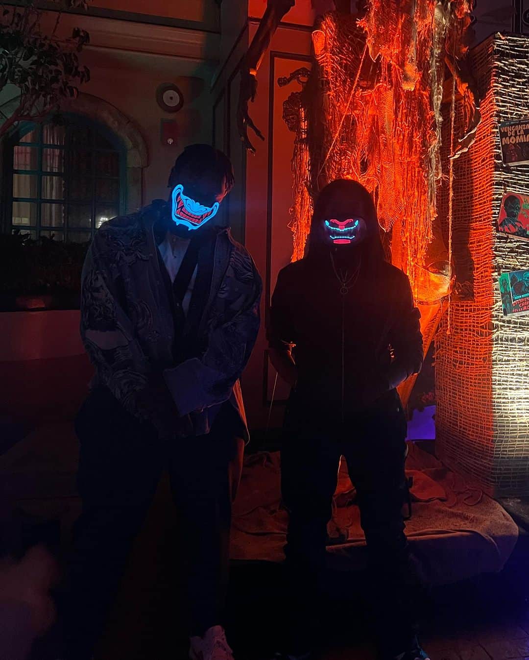 ジョン・ボイエガのインスタグラム：「Spooky szn with my day 1   Thank you @horrornights @unistudios for the tickets !! #universalhhn」