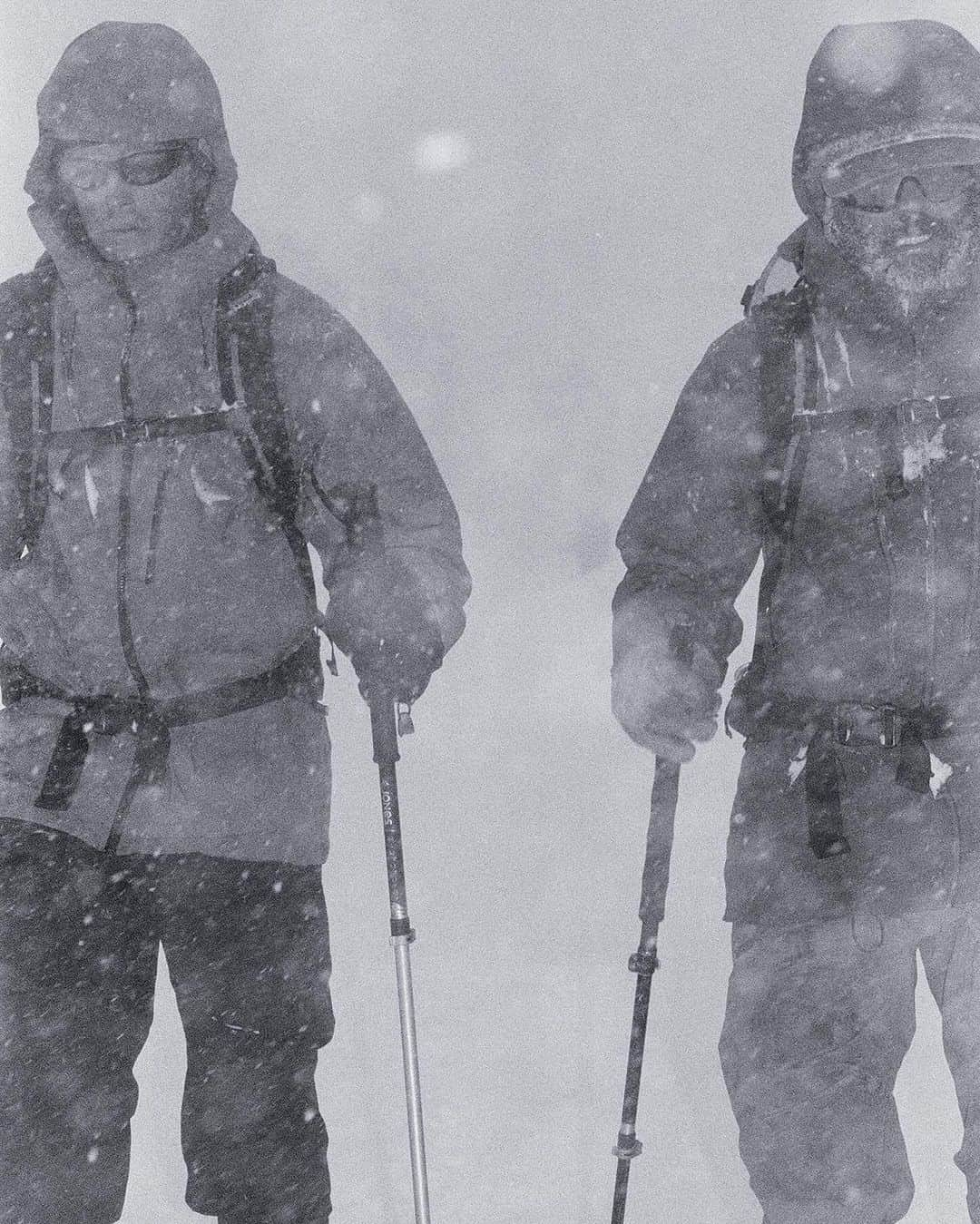 patagoniaさんのインスタグラム写真 - (patagoniaInstagram)「“Spending time out in the elements causes us to be very present, properly prepared and strategic. As well as letting the organic process happen, trying not to fight it but invite it.  “Sometimes there is an intense state but also a very meditative one that you tap into which leads you into the unknown, which is truly the biggest treat. When we are far from civilization, we realize how small and unimportant we are.  “The ocean and mountains are far greater than any human and will always win any battle. You can be having such a great time in either, yet as soon as you become too comfortable, they will catch you off guard and you will be served. Humbling as always. So much to learn from each as well, in terms of the ecosystems in each and how the circles of life within work.”  Cole Barash (@cole_barash) is a visual artist, working in digital, analog and archival photography, sculpture and film.   Riders: @nick_russelll, @forrestshearer」11月3日 1時15分 - patagonia