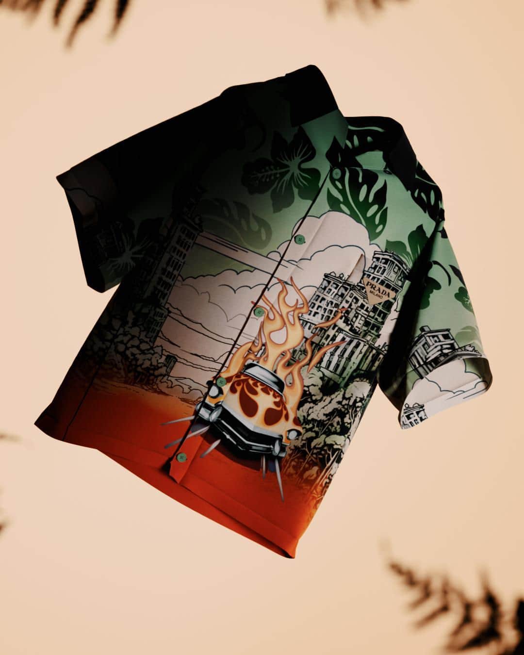 プラダさんのインスタグラム写真 - (プラダInstagram)「Announcing the November #PradaTimeCapsule: this limited-edition, serial-numbered shirt is available for 24 hours (November 2nd) on Prada.com, while supplies last. It comes with a gifted #NFT.  Discover more via link in bio.」11月3日 2時00分 - prada