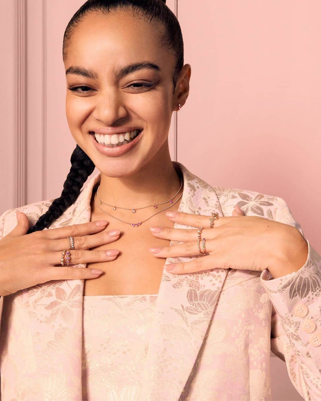 ドドのインスタグラム：「Bubbling with joy! @mikaelaneazesilva finds her happiest expression by combining the brand new Bollicine designs with other collection originals.​⁣ ​⁣ #DoDoJewels ​⁣ #DoDoBollicine」